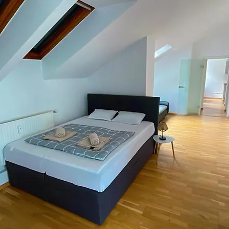 Apartament Little Big Team