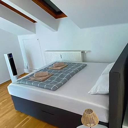 شقة Little Big Team *